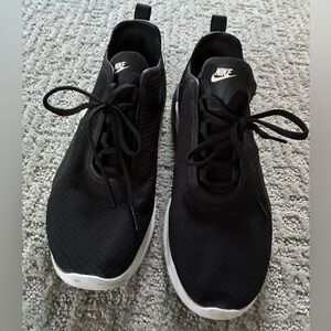 NIKE AIR Running size 9 Womens shoes